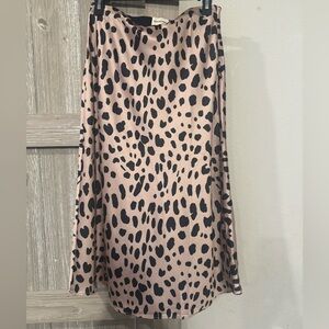 Women’s medium midi skirt never worn